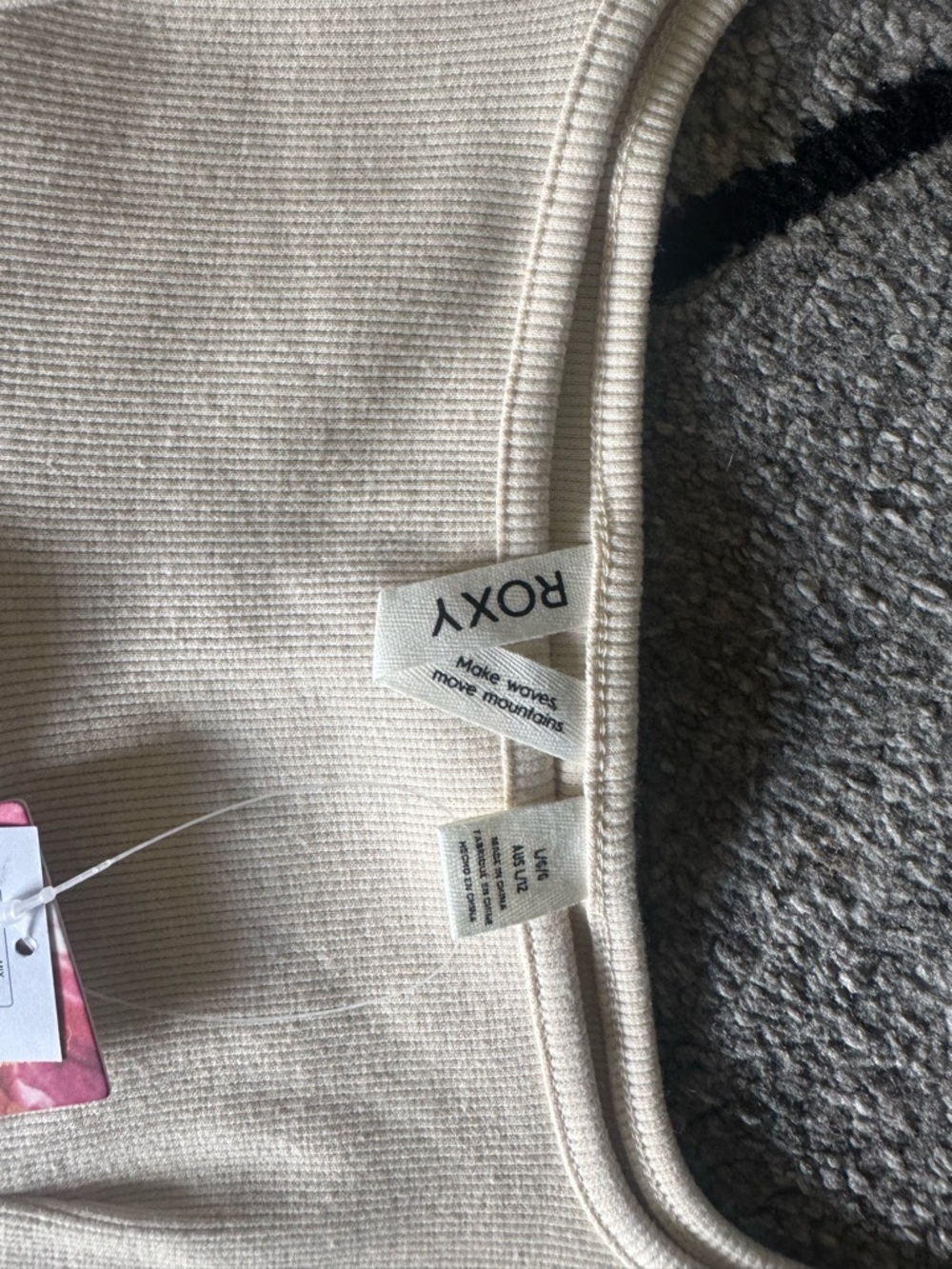 Roxy Cream Ribbed Crop Tank - Picture 3 of 6